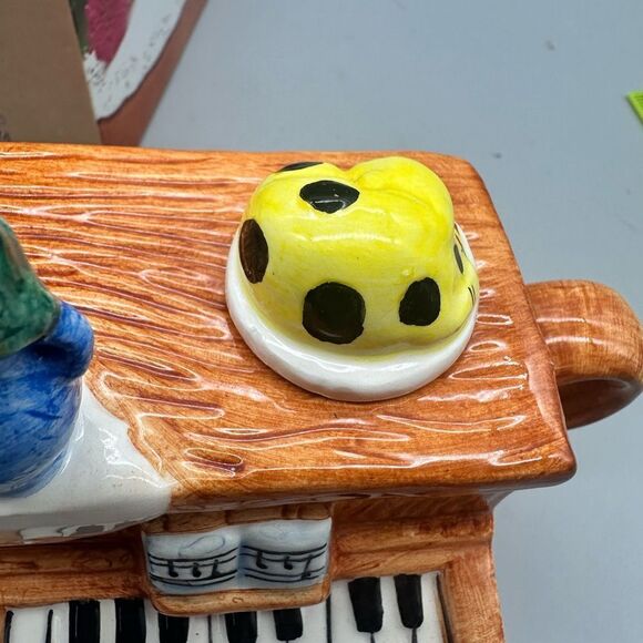 Simply Delicious ceramic piano teapot - Picture 15 of 15
